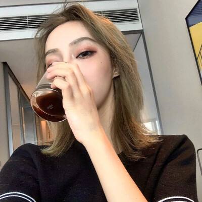 机器人造机器人！新华社走进海康...